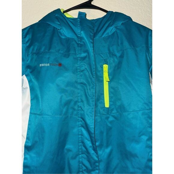 SWISS TECH JACKET- size 10-12 GIRLS. (Fits a ladies small size) - Picture 4 of 7